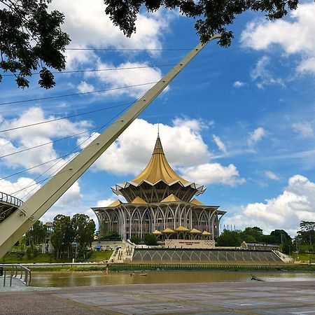 Sheraton Kuching Hotel Kültér fotó